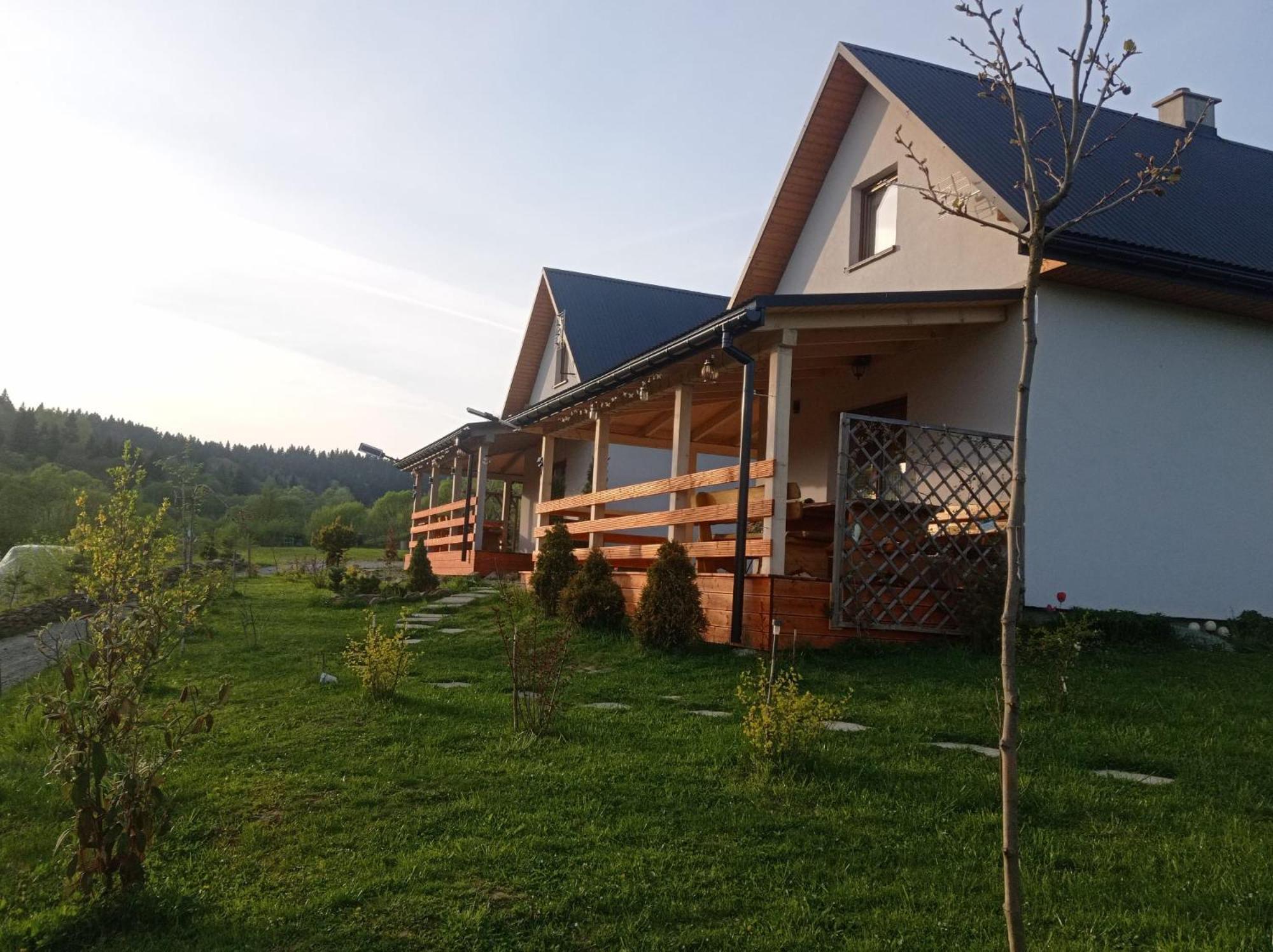Domki W Bieszczadzkiej Dolinie Ustrzyki Dolne Exterior photo
